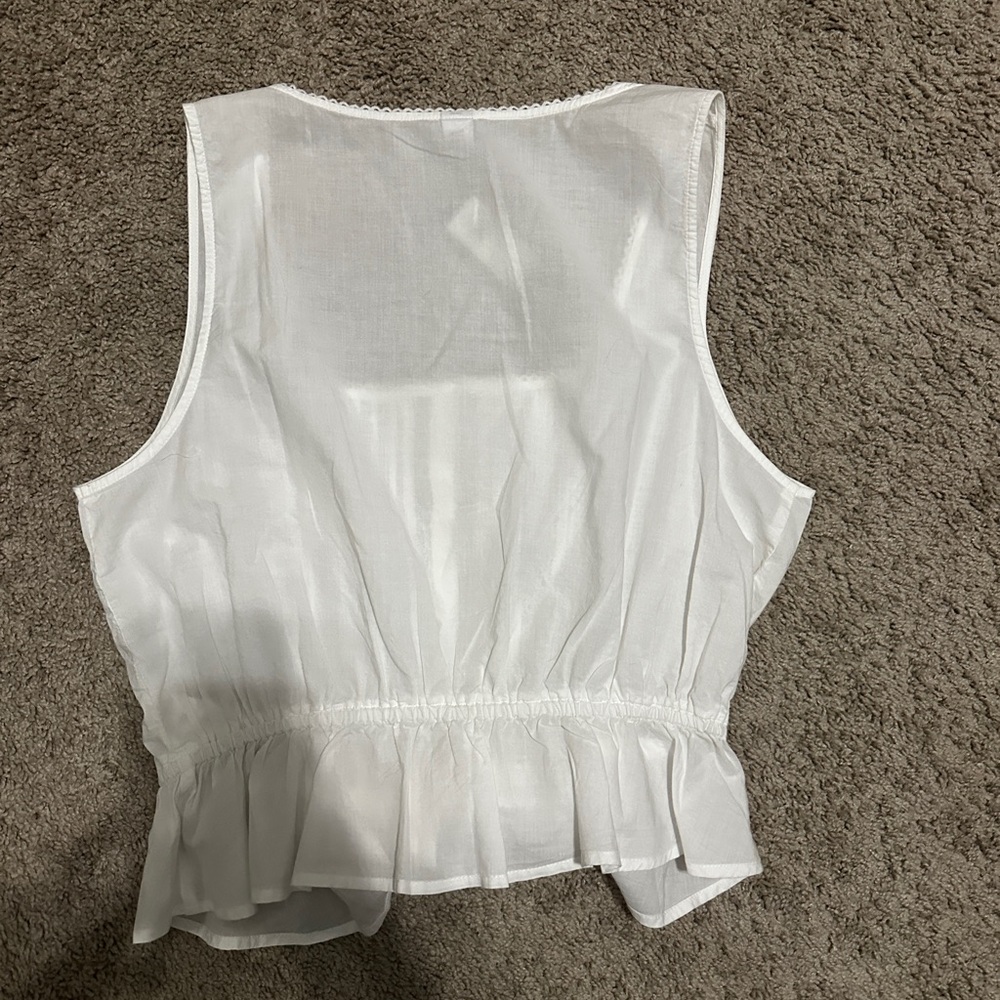 Old Navy White Sleeveless Blouse NWT - Picture 3 of 3